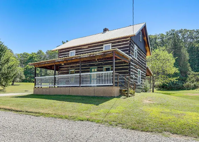 5 Mi To State Parks: Penfield Cabin W/ Fire Pit!