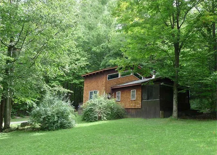 Cedarwood Lodge